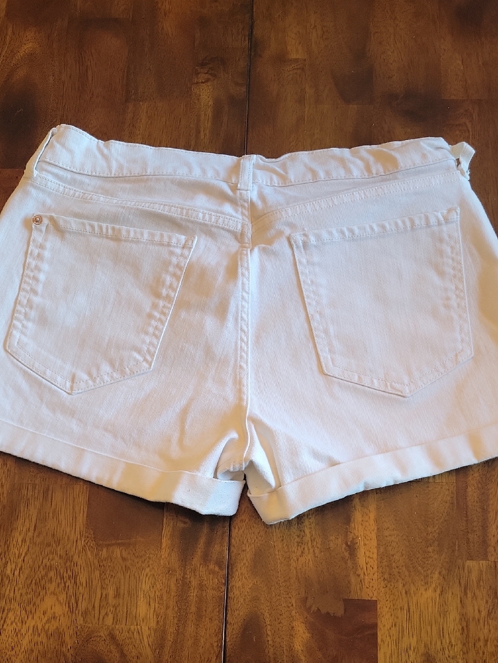 Old Navy White Cuffed Women's Jean Shorts
